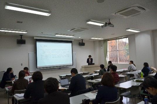 AM：研究・実践発表の様子２